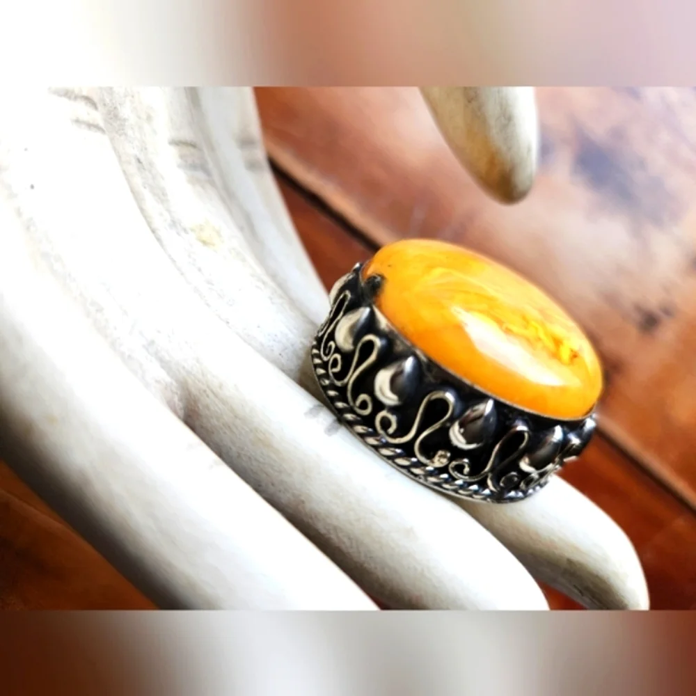 💛 Yellow Opal Silvertone Statement Ring - ONE OF A KIND 💛Happy Like Sunshine💛